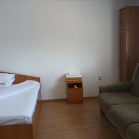 Hotel Vila Nadia Oesti-Paminteni Habitación foto