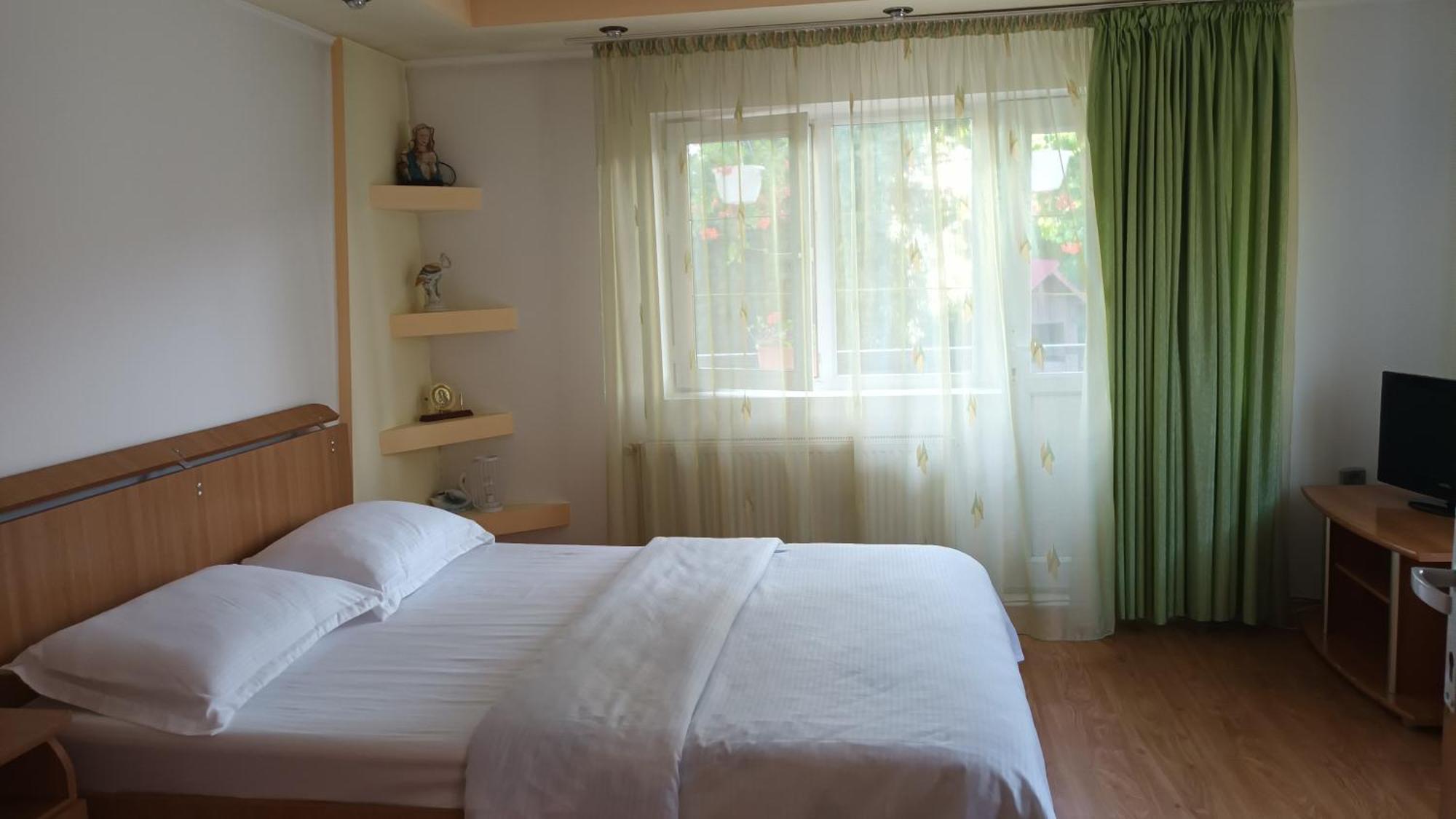 Hotel Vila Nadia Oesti-Paminteni Habitación foto